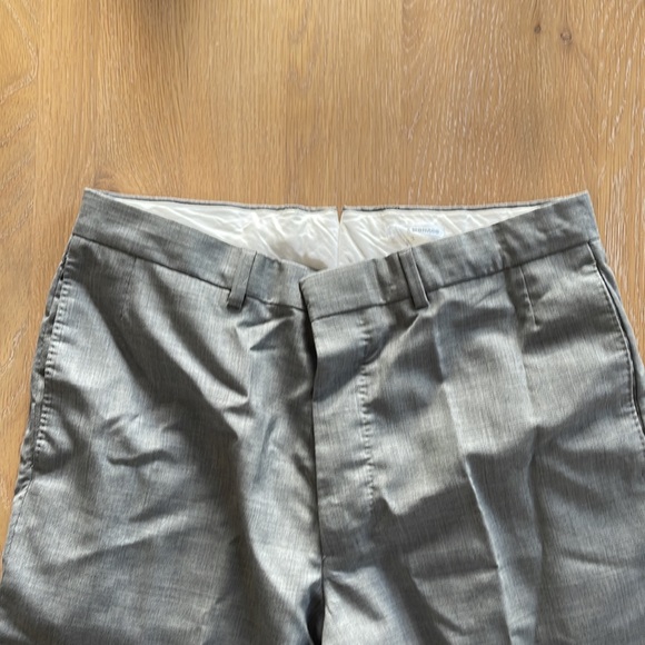 Men’s light grey suit - Picture 3 of 8